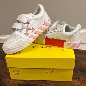 Off-White Kids Sneakers in White and Pink